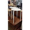 Image 2 : MAPLE CORNER SHELF WITH TWO STACKING STOOLS