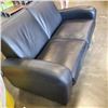 Image 2 : LEATHER LOVESEAT