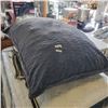 Image 1 : HUGE DOG BED