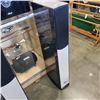 Image 2 : 2 GENESIS TOWER SPEAKERS, MODEL G-2875, AND GENESIS SUB, MODEL G-506