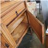 Image 3 : VINTAGE HALLWAY CABINET WITH MIRROR