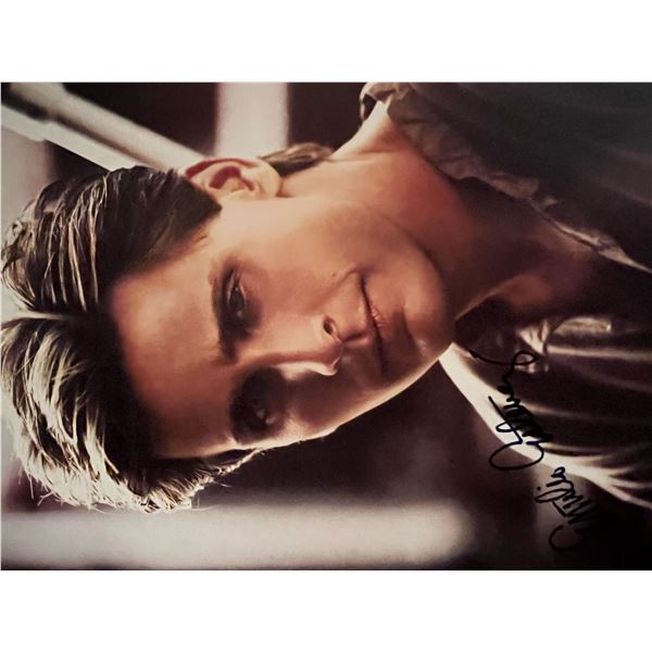 Emilio Esteves facsimile signed photo. 5x7 inches