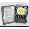 Image 1 : INTERMATIC MODEL T101 MECHANICAL TIME SWITCH