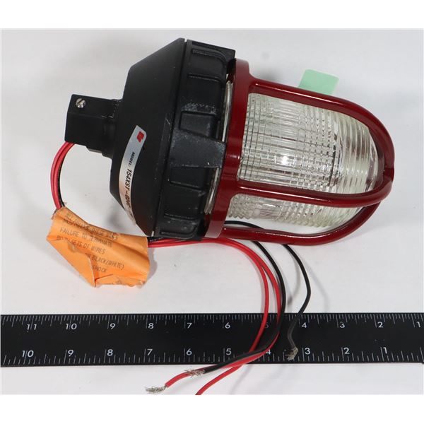 FLASHING BEACON LIGHT ASSEMBLY