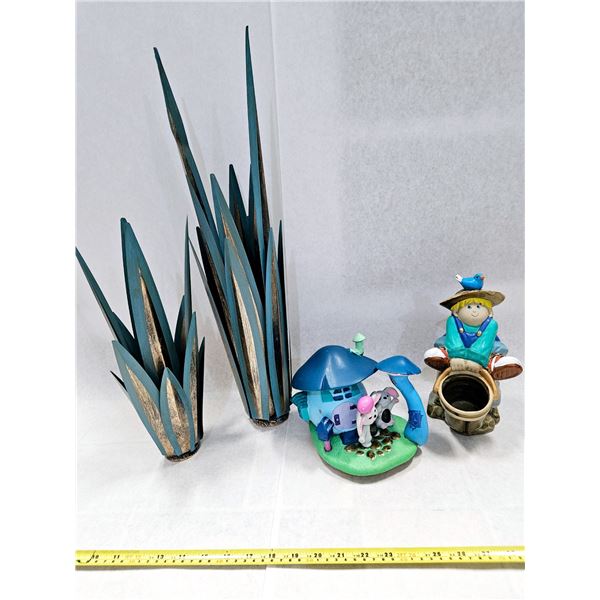 OUTDOOR DECOR ITEMS MUSHROOM IS VINTAGE CERAMIC