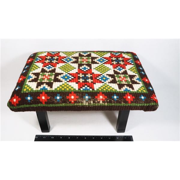 HAND EMBROIDERED TOP SMALL STOOL