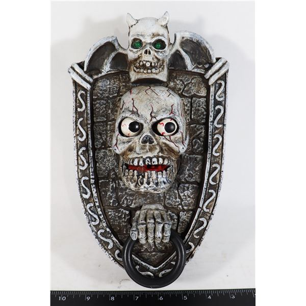 CRAZY SKELETON DOORK KNOCKER WITH SUPER SQUIRT ACTION