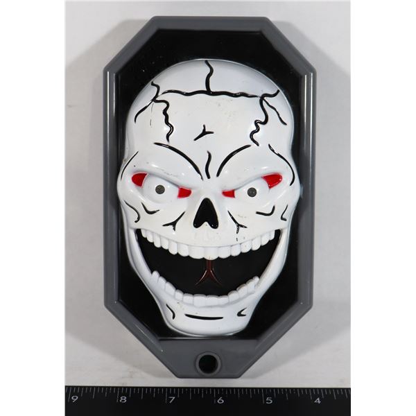 CURSED SKULL HALLOWEEN DECORATION. UNTESTED, BATTERIES