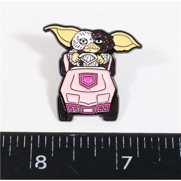 NEW GREMLINS THEME GIZMO DRIVING HIS PINK CAR