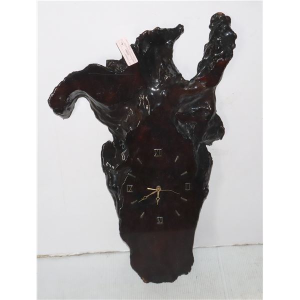 LARGE VINTAGE SOLID WOOD LACQUERED WALL CLOCK