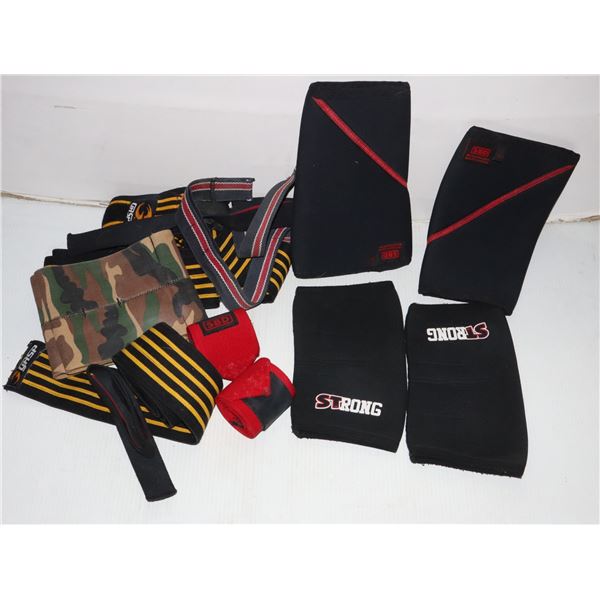 LOT OF WEIGHT LIFTING STRAPS