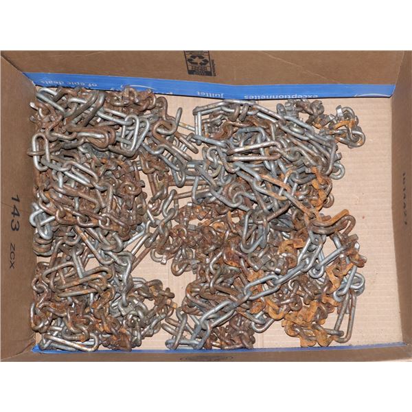 SET OF 2  16" X 52"  V-GROVE TIRE CHAINS.
