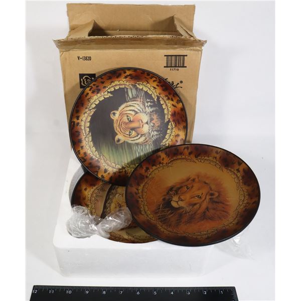 3 DECORATIVE PLATES WITH LARGE CAT DESIGNS