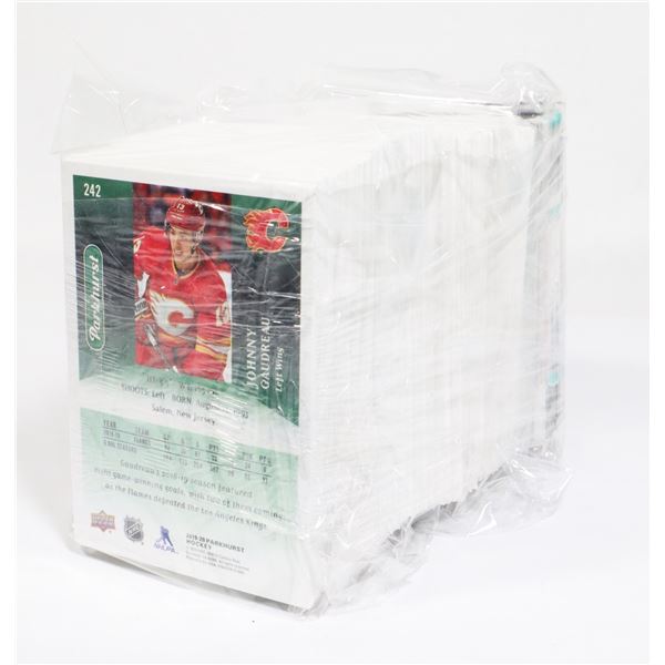 BUNDLE OF MODERN NHL CARDS INCLUDING