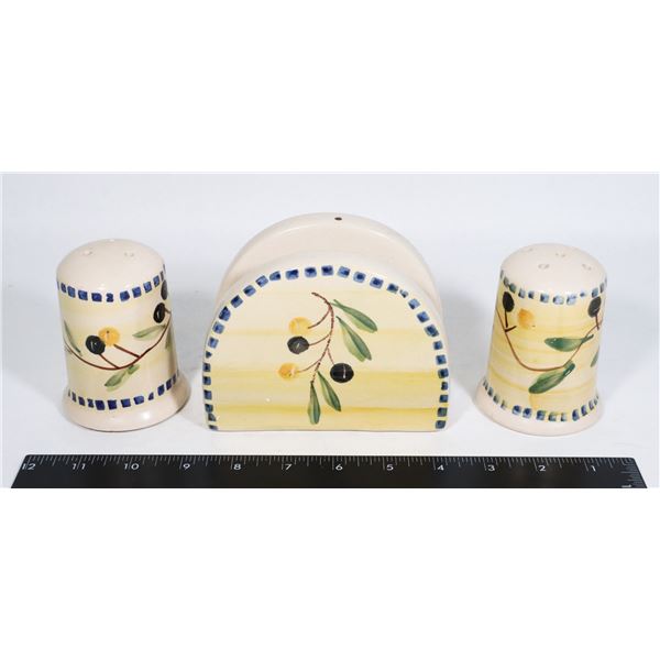 VINTAGE SALT & PEPPER SHAKERS WITH MATCHING