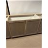 Image 4 : Lot of 3 Base cabinets total width 72 inches