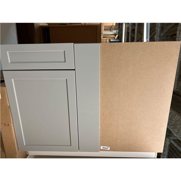 PS Cosmo Gray Blind Corner Base 42" LH 18 Show