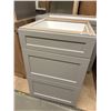 Image 1 : PS Cosmo Gray Base  Stock 3 Drawer 21"