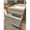 Image 2 : PS Cosmo Gray Base  Stock 3 Drawer 21"
