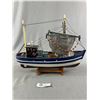 Image 3 : Interesting Detailed Wood Fishing Boat. Approx. 13.5" H x 16" L