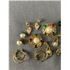 Image 2 : Nice Lot Of Fashion Earring w/ Rhinestones & White Beads