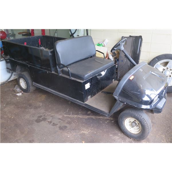 (KAILUA) Columbia ParCar 2-Seat Utility Cart w/ Flatbed (Does Not Run)