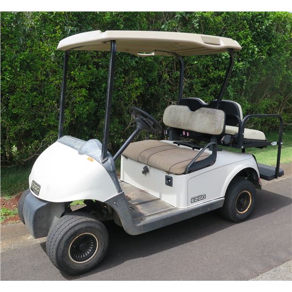 (WAHIAWA) EZ-GO 2+2 Shuttle 4-Seat Golf Cart, Folds Out Into Flatbed, (Runs, has carburetor issue)