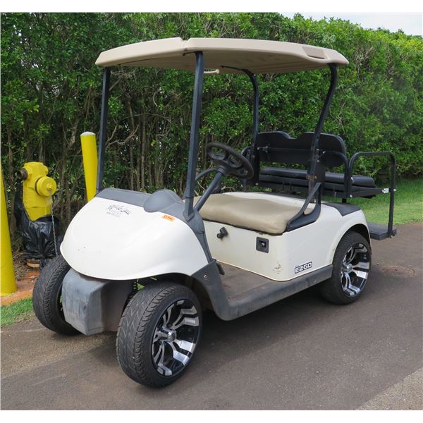 (WAHIAWA) EZ-GO RXV 4-Seat Golf Cart, Folds Out Into Flatbed (Runs, Brake Inoperable)