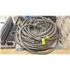 Image 2 : PALLET OF ASSORTED SIZE/ LENGTH HYDRAULIC HOSES