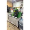 Image 1 : BIN OF BLACK GARDENSTAR 15L PLASTIC PLANTER POTS & GREEN PLASTIC PLANTER POTS WITH TRAYS