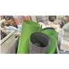 Image 3 : BIN OF BLACK GARDENSTAR 15L PLASTIC PLANTER POTS & GREEN PLASTIC PLANTER POTS WITH TRAYS