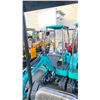Image 2 : AGT INDUSTRIAL QK16R 2024 GREEN 15 HP GAS POWERED RUBBER TRACK MINI EXCAVATOR