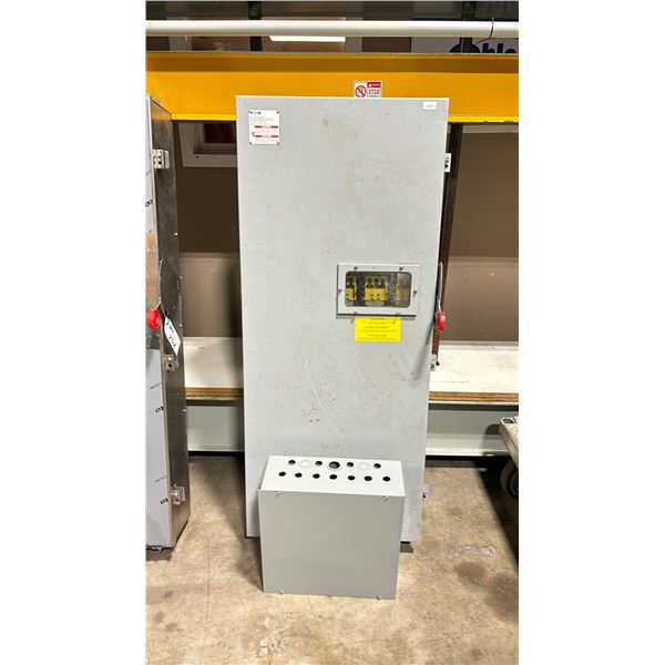 EATON HEAVY DUTY SAFETY SWITCH WITH A COMMERCIAL ELECTRICAL ENCLOSURE