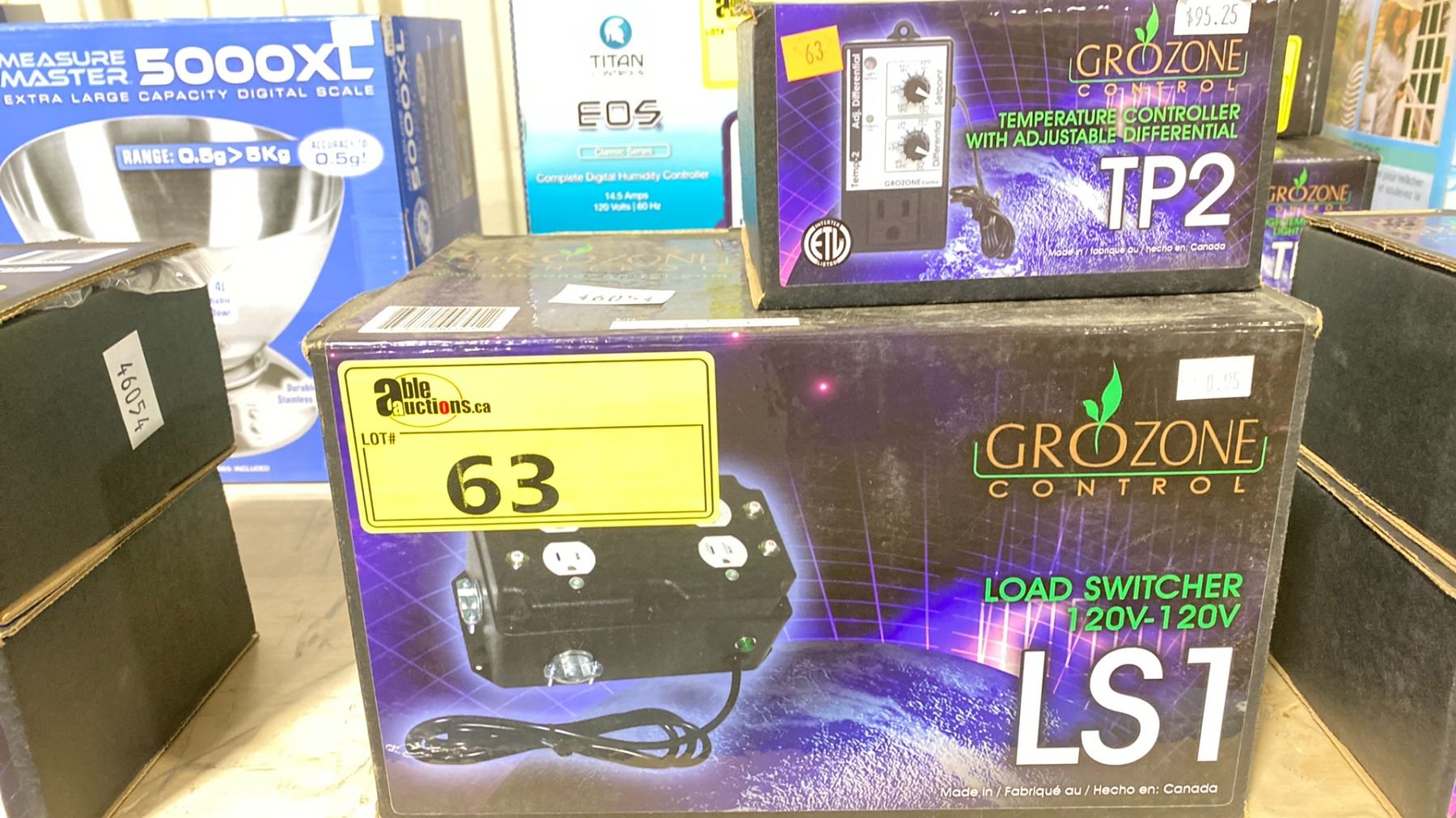 Grozone Controller GROZONE CONTROL LS1 120V LOAD SWITCHER & A GROZONE CONTROL TP2 ...