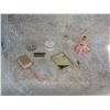 Image 2 : Girls Vintage Dresser Items