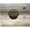 Image 1 : Heavy Iron Pot