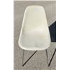 Image 1 : White fiberglass Herman miller style side chair