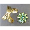 Image 6 : Emerald green rhinestone brooch, w/ gold cuff bracelet