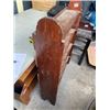 Image 2 : 1" Pine book shelf - 32"x42"x8"