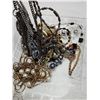 Image 7 : Collection of costume jewelry - assorted