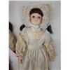Image 3 : 2 Collector's porcelain dolls