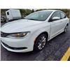 Image 2 : 2016 CHRYSLER 200S