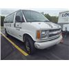 Image 2 : 2000 CHEVY PASSENGER VAN