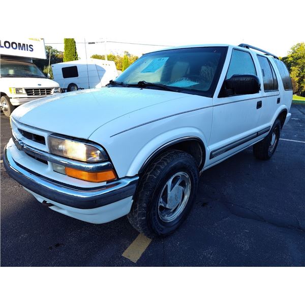 2000 CHEVY TRAILBLAZER SUV
