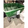 Image 3 : LAWN SEEDERS S/2