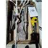 Image 1 : ASSORTED HAND TOOLS
