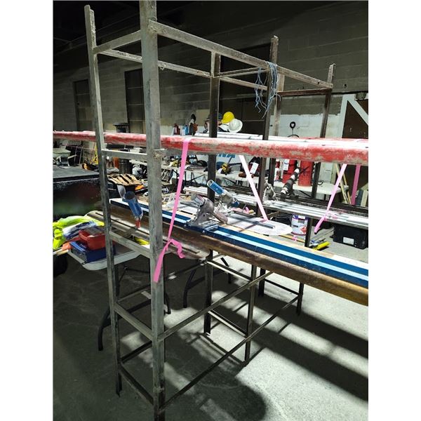 METAL RACK