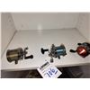 Image 1 : SET OF 3 ASSORTED FISHING REELS