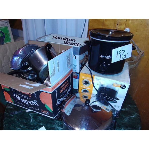 CROCK POT & COOKWARE LOT