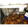Image 1 : FOLDING TABLE